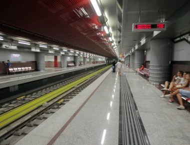 Επανέρχονται σήμερα τα ενιαία δρομολόγια προς Αεροδρόμιο του μετρό